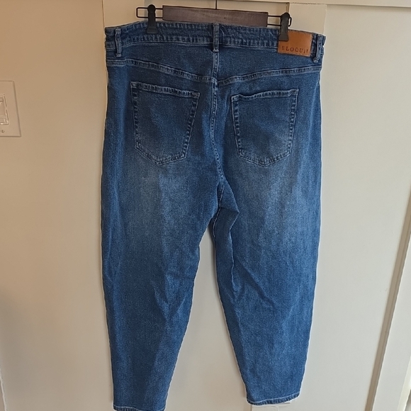 Eloquii Medium Blue Barrell Jeans 18 - Picture 6 of 13